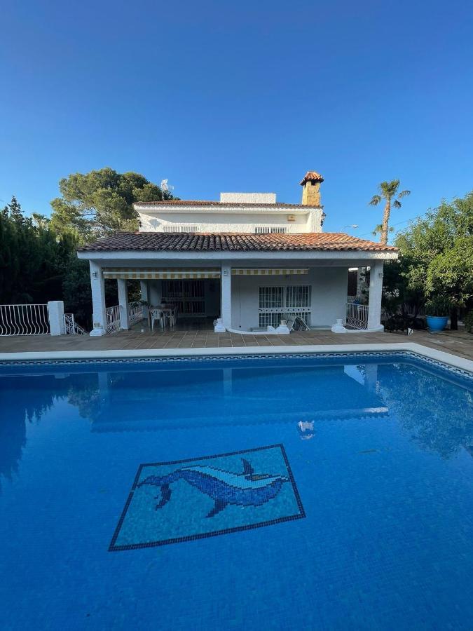 Villa Mis 5 Amores Con Piscina Benidorm Exterior photo
